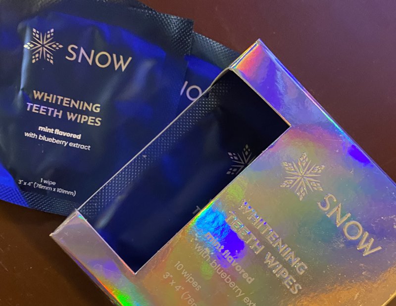 Snow The Teeth Whitening Wipes