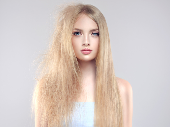 How to Keep Frizzy Hair Straight All Day Even in Humidity