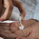 https://d3vlxf0ngetfml.cloudfront.net/compressed/blog-media/original_images/9cfc3363_BALANCING-ACT-MOISTURIZER--03_w128.jpg