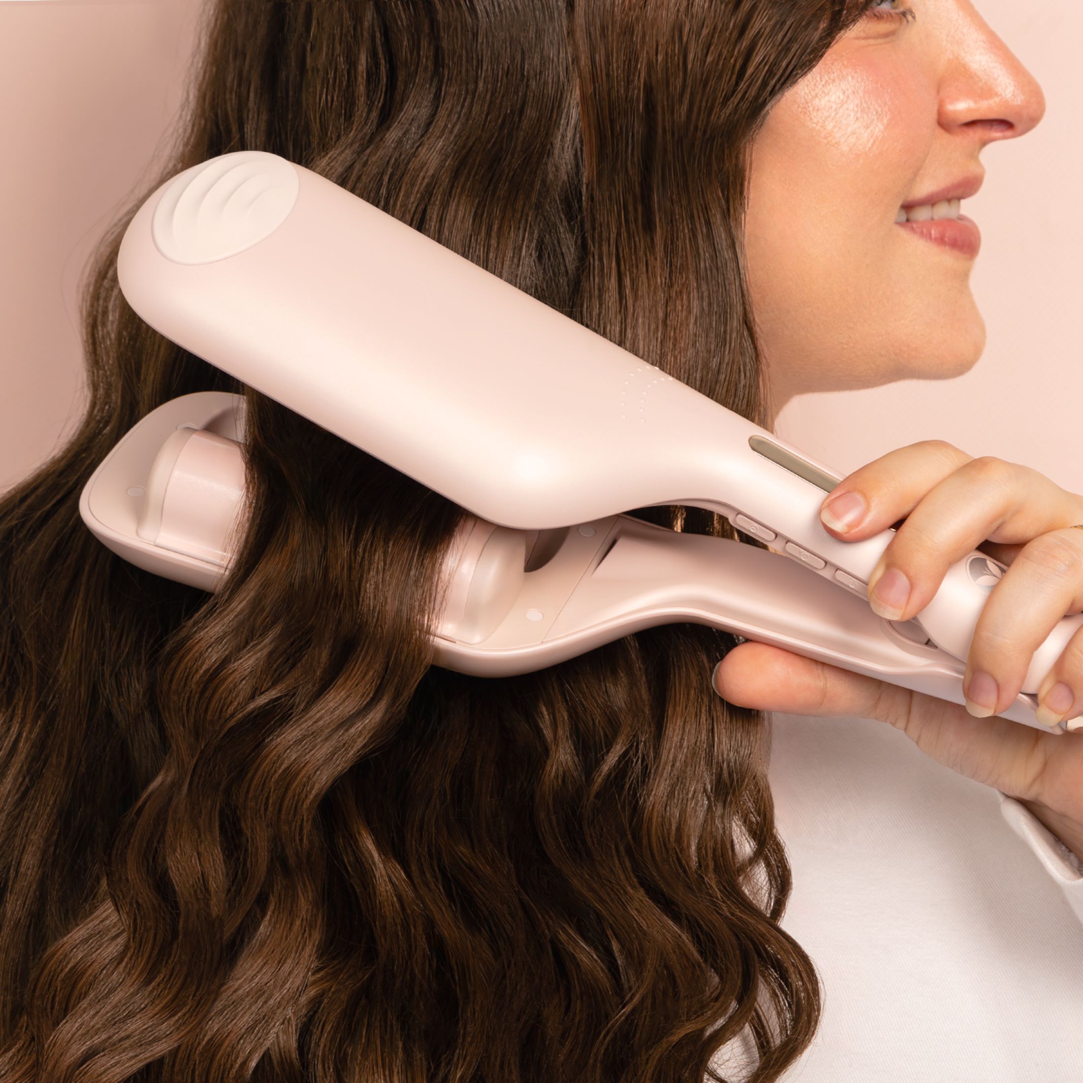 https://d3vlxf0ngetfml.cloudfront.net/compressed/blog-media/original_images/BODYWAVER_IN_HAIR_850041810614_image_8_-_Elizabeth_Rakow.jpg