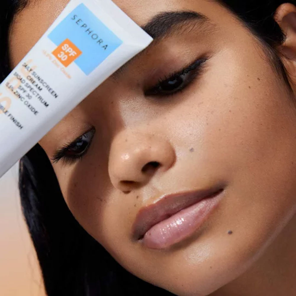 https://d3vlxf0ngetfml.cloudfront.net/compressed/blog-media/original_images/Daily-Mineral-Sunscreen-Cream-SPF-30-02.jpg