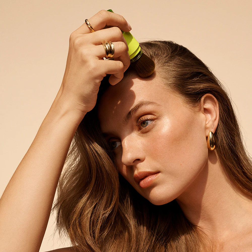 https://d3vlxf0ngetfml.cloudfront.net/compressed/blog-media/original_images/Dry-Shampoo-Powder-3.jpg
