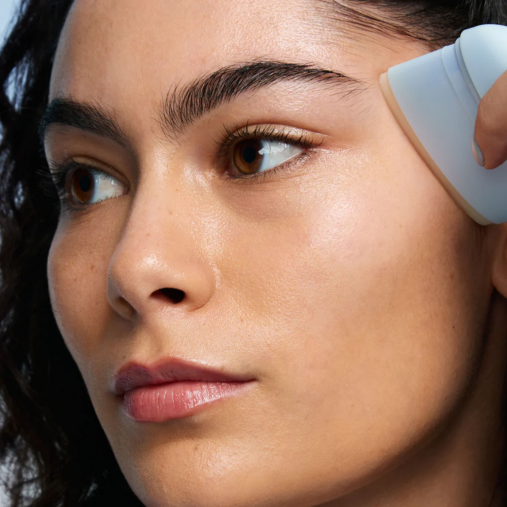 https://d3vlxf0ngetfml.cloudfront.net/compressed/blog-media/original_images/Moisture-Melt-Serum-Balm-02.jpg