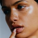 https://d3vlxf0ngetfml.cloudfront.net/compressed/blog-media/original_images/SkinEarth--High-Performance-lip-filler-3_w128.jpg