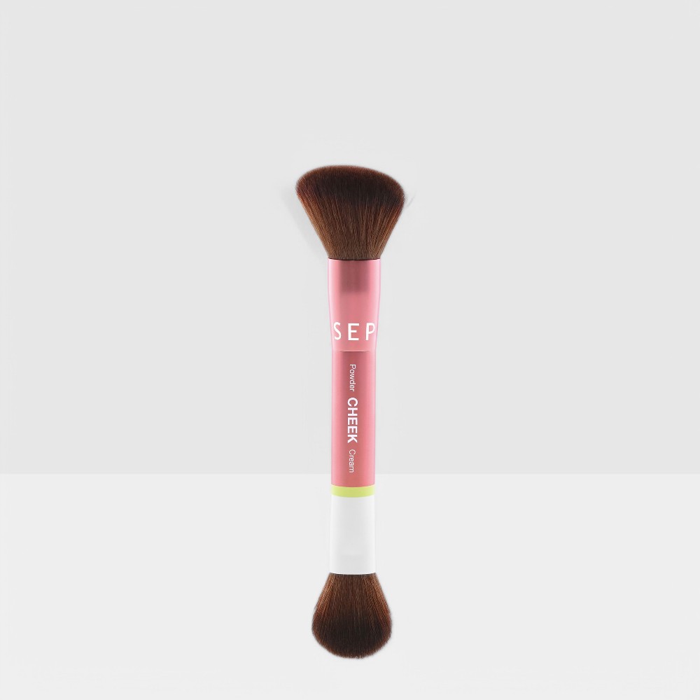 https://d3vlxf0ngetfml.cloudfront.net/compressed/blog-media/original_images/The_Duo_Cheek_Brush.jpg