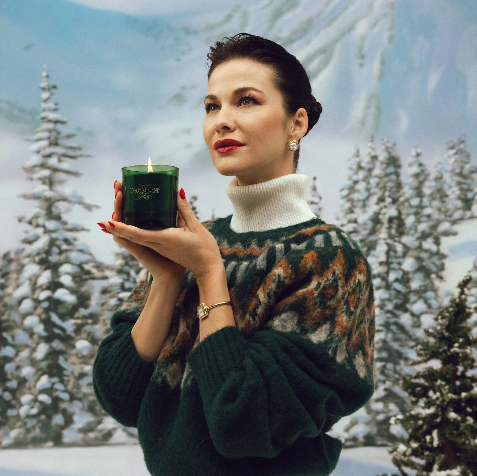 https://d3vlxf0ngetfml.cloudfront.net/compressed/blog-media/original_images/Vacation_RoyalPine_ModelHoldingCandle_2000x2000.jpg
