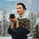 https://d3vlxf0ngetfml.cloudfront.net/compressed/blog-media/original_images/Vacation_RoyalPine_ModelHoldingCandle_2000x2000_w128.jpg