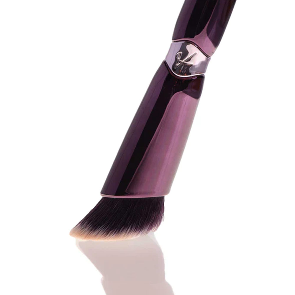 https://d3vlxf0ngetfml.cloudfront.net/compressed/blog-media/original_images/ac789e88_Angled-Concealer-Brush-03.jpg