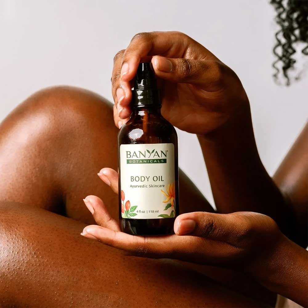 https://d3vlxf0ngetfml.cloudfront.net/compressed/blog-media/original_images/banyan-botanicals-body-oil2.jpg