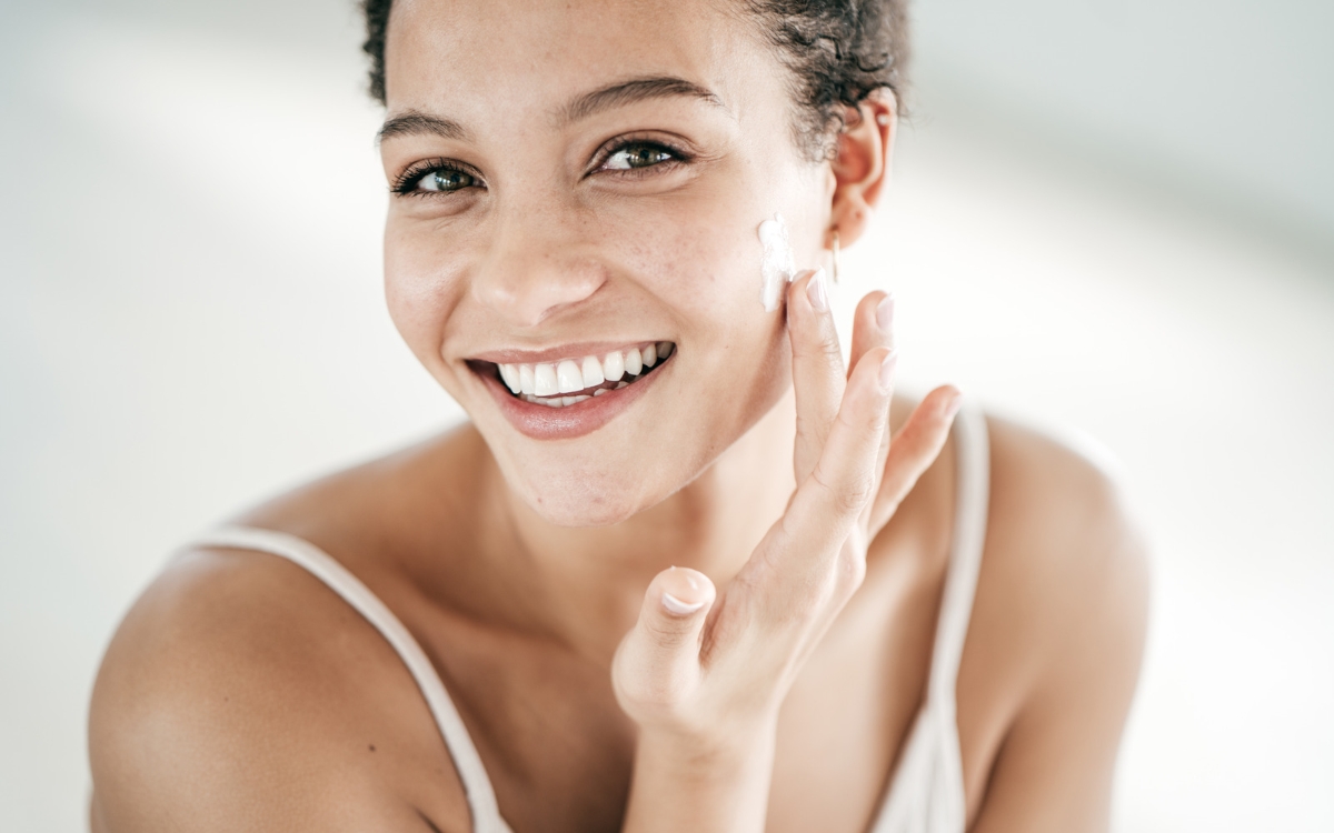 How to Safely Use Retinols During the Summer