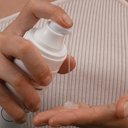 https://d3vlxf0ngetfml.cloudfront.net/compressed/blog-media/original_images/f1090cb6_OXYGEN-FOAM-CLEANSER-03_w128.jpg