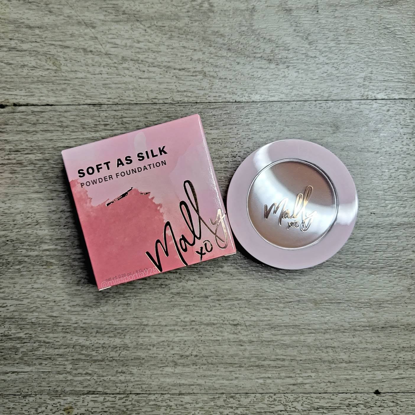 mally beauty soft as silk powder foundation