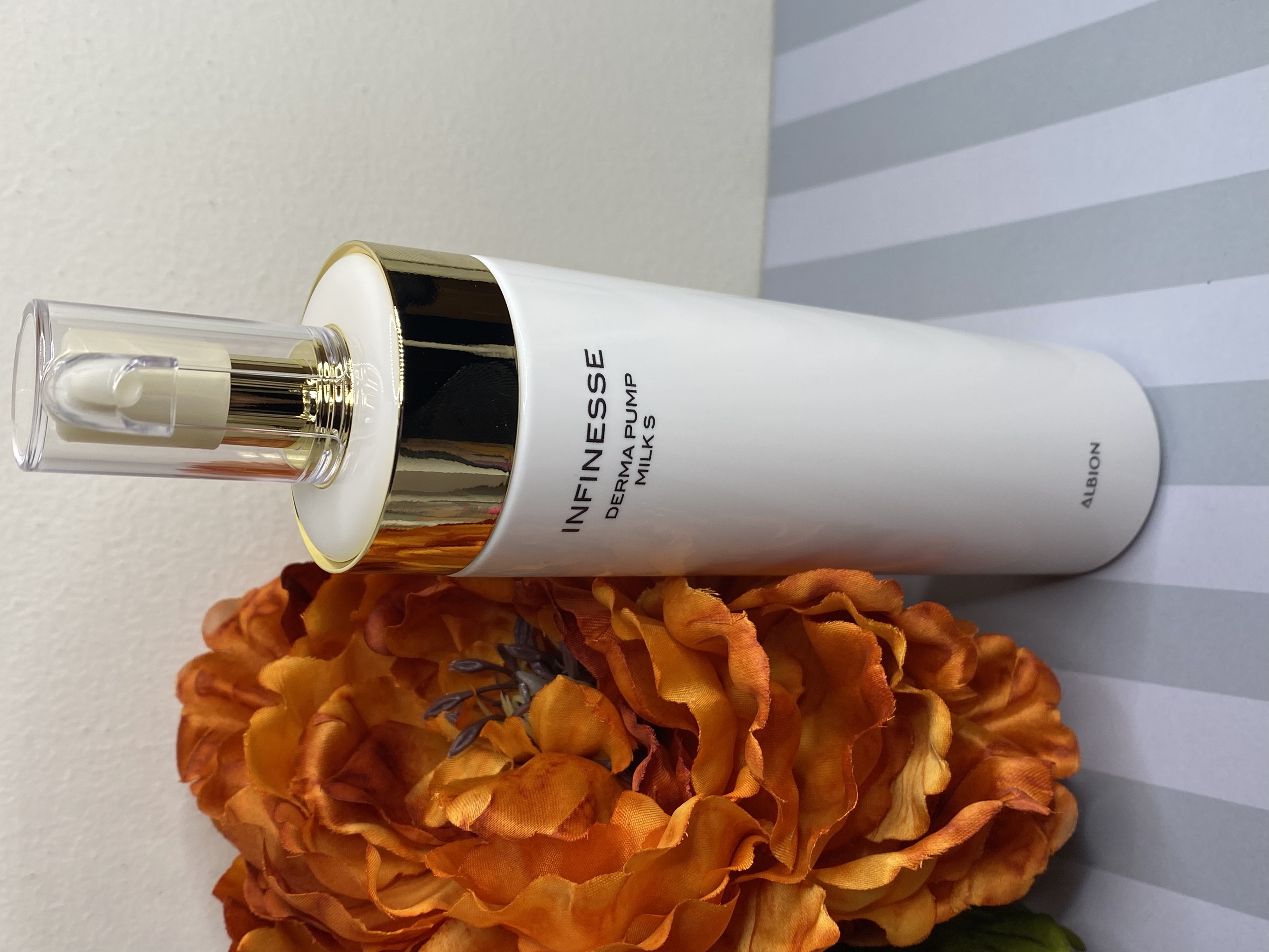 INFINESSE Derma Pump Milk
