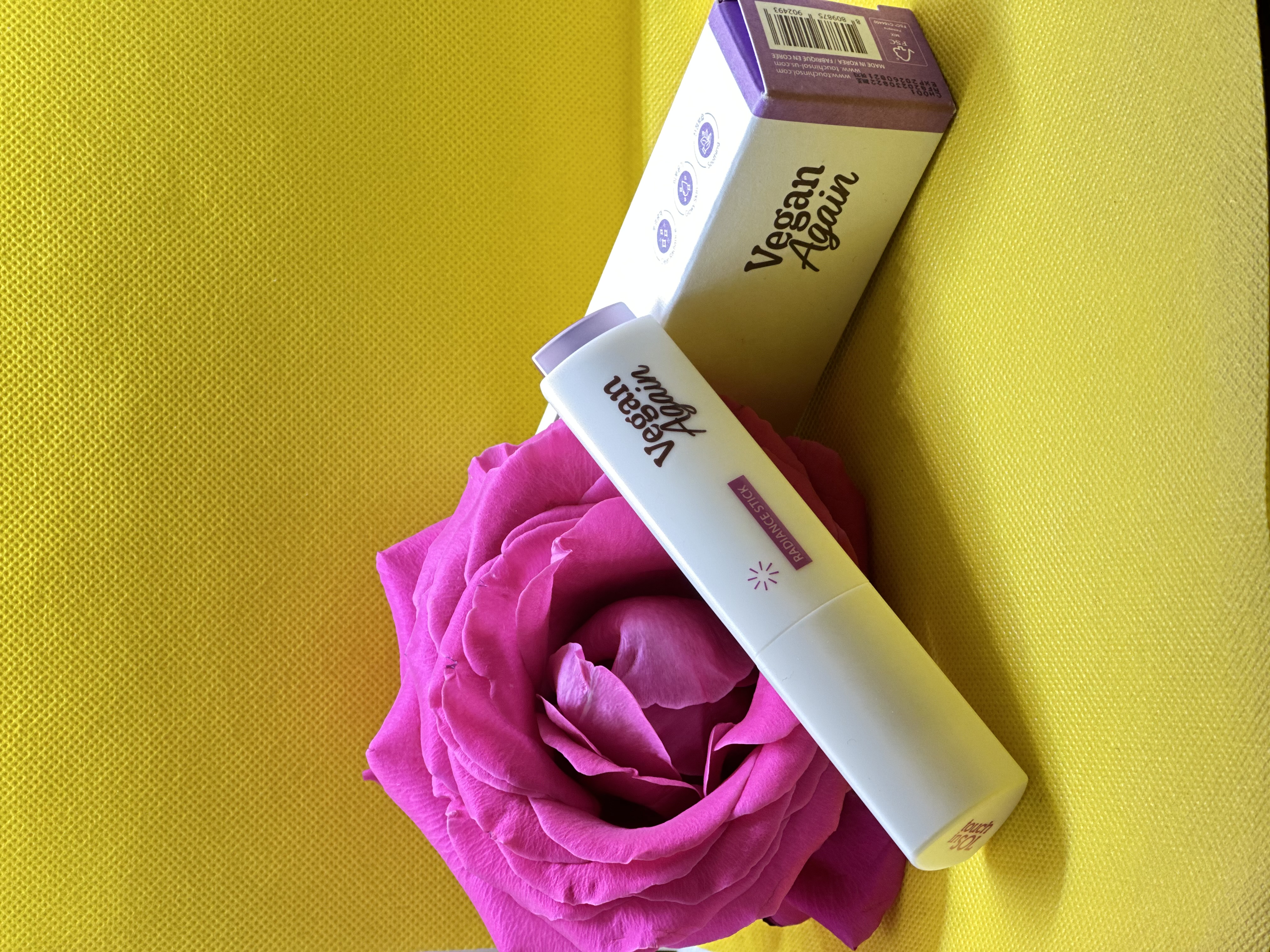 touch in SOL Vegan Again Radiance Stick